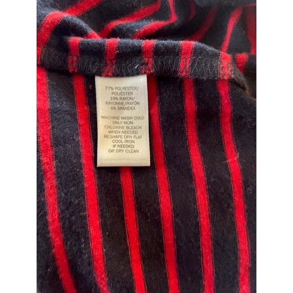 Loft Size X-Small Mock Turtleneck Top w/ Cap Sleeves Red Blue - Picture 4 of 4